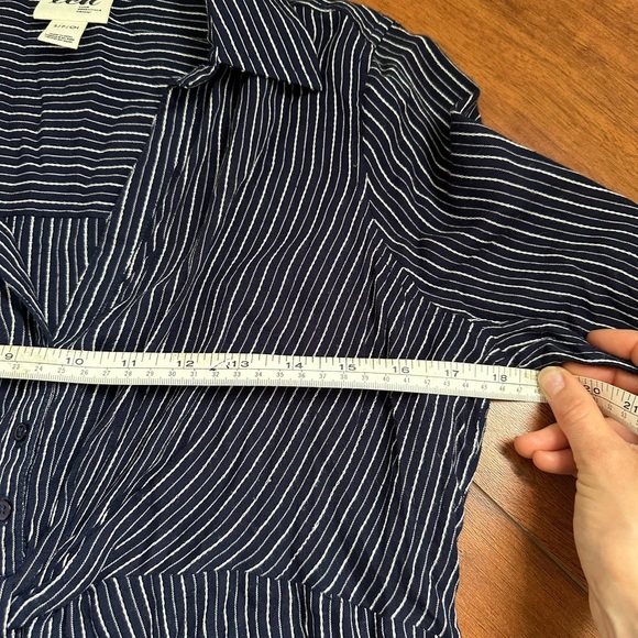 Led Women’s Collared TShirt Mini Dress Size Small Navy and White Pinstripes - Picture 4 of 6